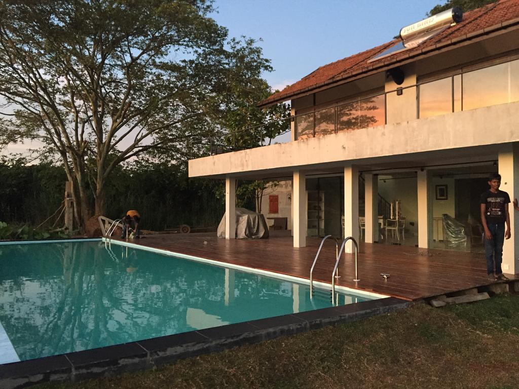 Yoho The Lake House Bolgoda Bandaragama Exterior photo